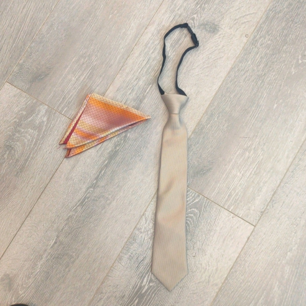 Kids Tie with Hankie